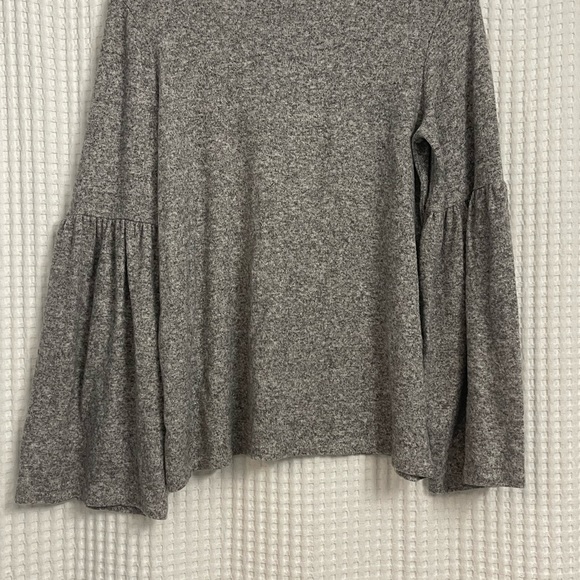 Zara Trafaluc | Bell Sleeve | Size Medium - Picture 5 of 5